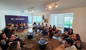Կիպրոսում ՀՀ դեսպանությունում  Cyprus Youth DiplomaCY հասարակական կազմակերպության &laquo;Ambassador Series&raquo;  ծրագրի շրջանակներում տեղի է ունեցել &laquo;Կիպրոս և Հայաստան երիտասարդություն ժողովրդավարություն և եվրոպական ձգտումներ&raquo;  թեմայով քննարկումը։