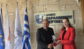 Հանդիպում Պարալիմնի&ndash;Դերինիայի քաղաքապետի հետ