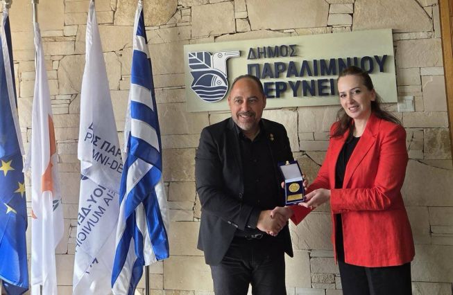 Հանդիպում Պարալիմնի&ndash;Դերինիայի քաղաքապետի հետ